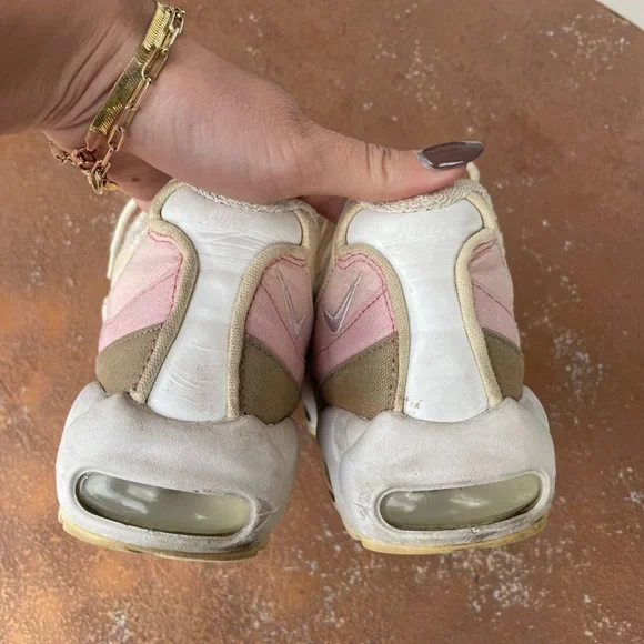 Nike heritage Air Max 95
Plant Color Collection Beige womens sz 9 - Picture 6 of 8